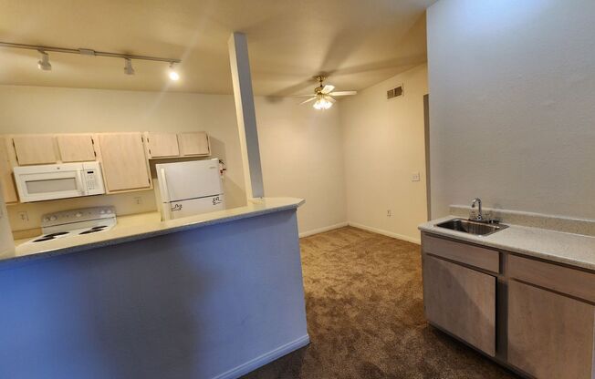 2 beds, 2 baths, $1,430