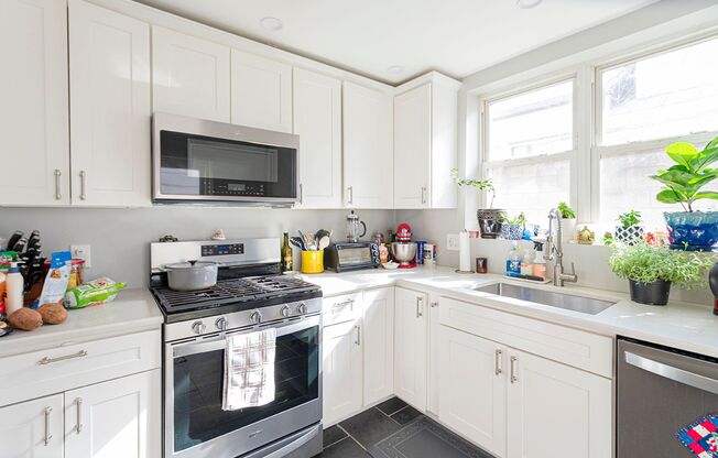 Fitler Square Three Bed Home