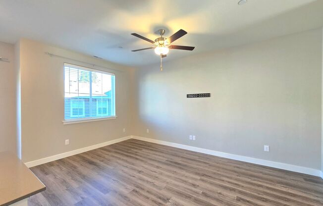 Arlington 3 Bedroom / 2.5 Bath - $250 Signing bonus!