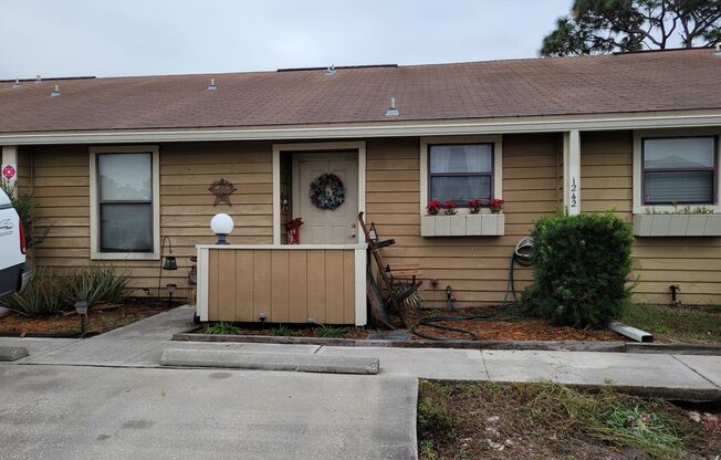 $1200 - Jefferson Square - Updated 2/2