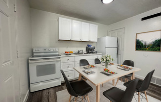 1 bed, 1 bath, 500 sqft, $999, Unit 2