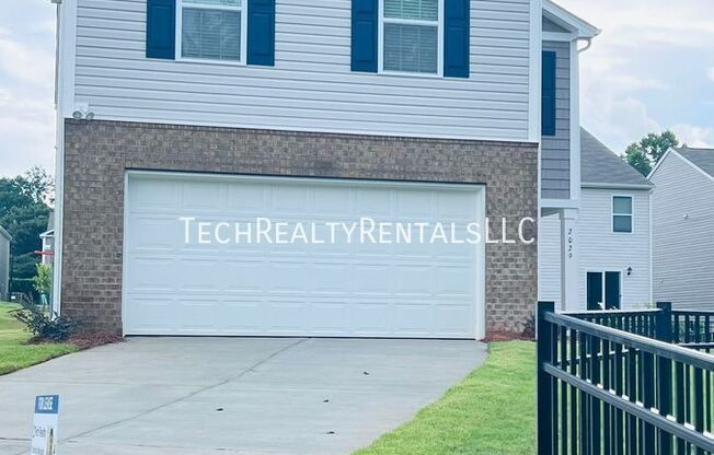 4 beds, 2.5 baths, 1,927 sqft, $2,325