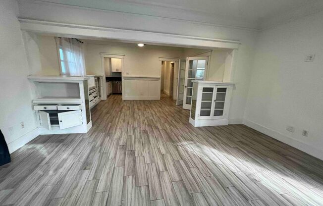 1 bed, 1 bath, 950 sqft, $2,300, Unit 717 E 1st St. + G3