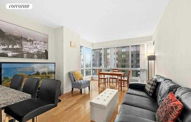 1 bed, 1 bath, 663 sqft, $4,595, Unit 19C