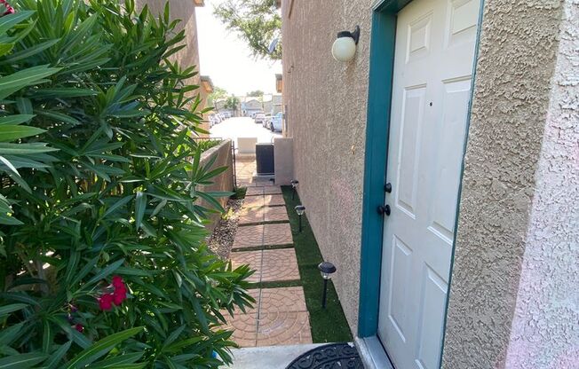 AMERICANA Property Mgmt - Gated 2beds -2baths Townhouse in Spring Valley