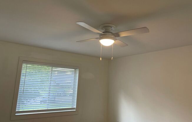 2 beds, 1 bath, 700 sqft, $1,750, Unit 222-14