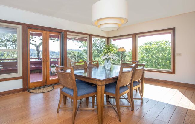 Gated 4bd/3ba Kentfield Home