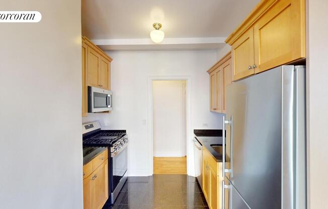 210 E 68th St, New York NY 10BC