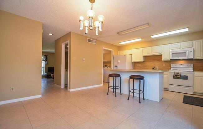 9217 WESTWOOD VLG DR