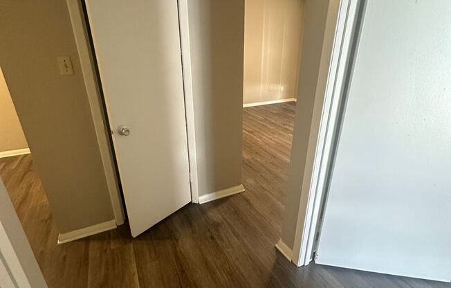 1 bed, 1 bath, 700 sqft, $700