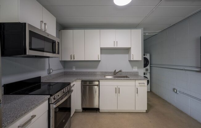 Studio, 1 bath, 354 sqft, $1,195, Unit T301