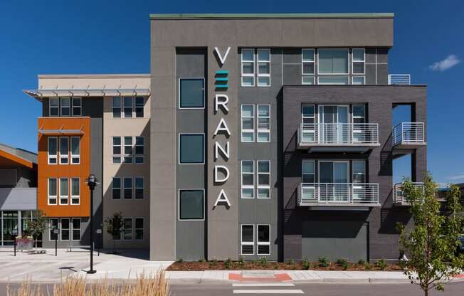 Veranda Highpointe Apartments Exterior Building