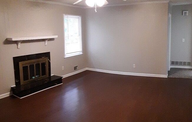 3 Bed 2.5 Bath in Marietta!