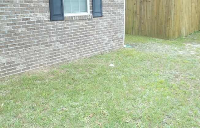 4 beds, 2 baths, $1,695