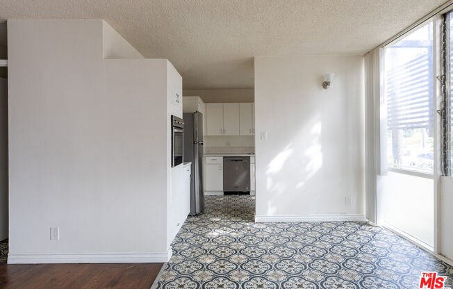 11133 Rose Ave Apt 11