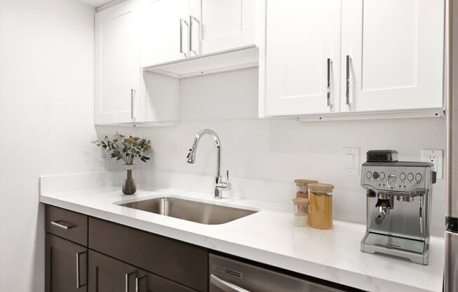 1 bed, 1 bath, 750 sqft, $1,940, Unit 104
