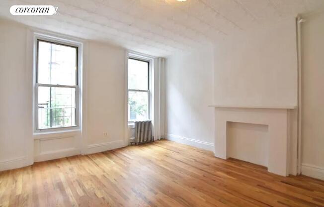 16 TIFFANY PL