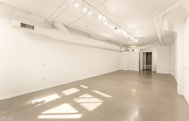 2 beds, 2 baths, 3,030 sqft, $6,500, Unit 129