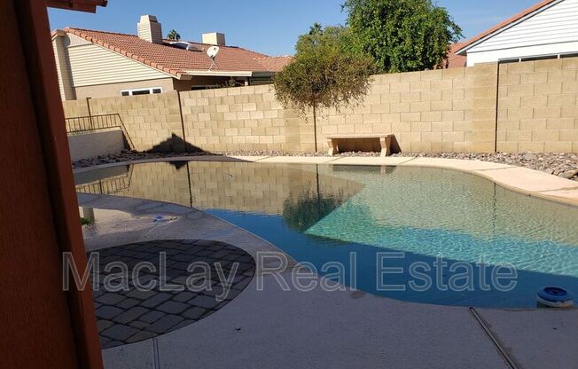 2708 W GILA LN