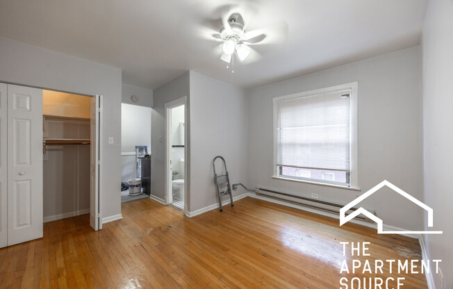 3263 W Wrightwood Ave