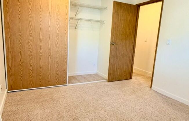 2 beds, 1 bath, 830 sqft, $2,000, Unit D103