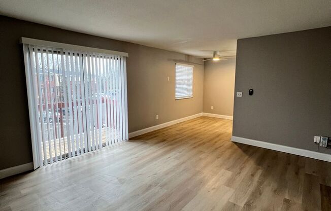 2 beds, 1 bath, 850 sqft, $1,400, Unit 8483-6