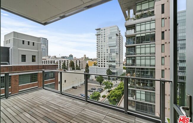 1 bed, 2 baths, 1,110 sqft, $4,000, Unit 815