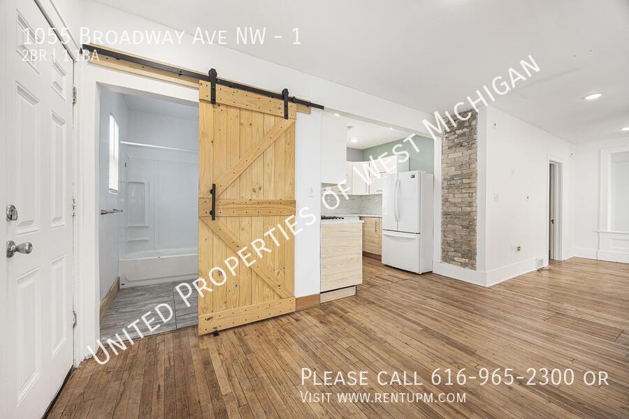 1055 BROADWAY AVE NW