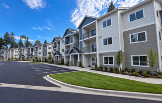 1 bed, 1 bath, 700 sqft, $1,795, Unit 06-203