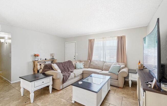 Woodridge Manor Apartments