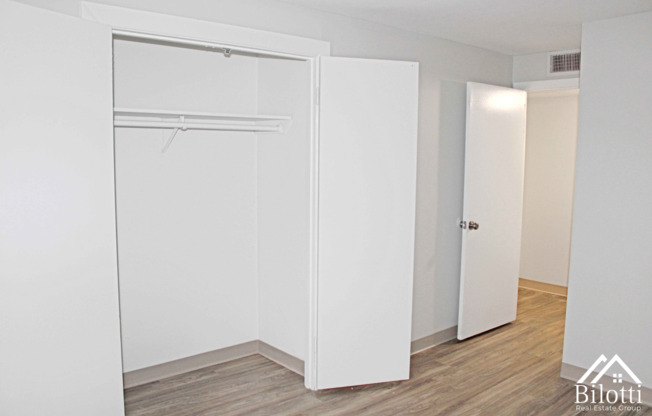 3 beds, 2 baths, 1,104 sqft, $1,925, Unit 262-11