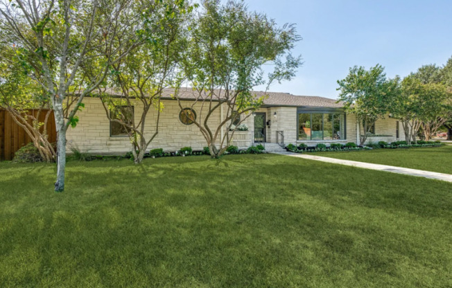 1319 EL PATIO DR