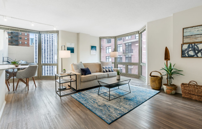 1125 N DEARBORN