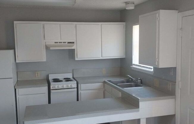 1 bed, 1 bath, 620 sqft, $695, Unit 618-D