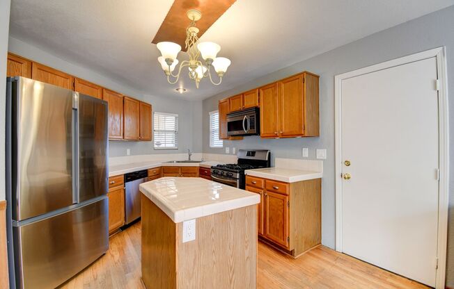 Ready for Move In. Pie Lot, Extra Large. Downstairs Master Bedroom
