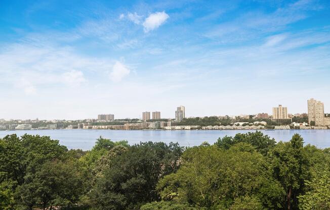 11 RIVERSIDE DR