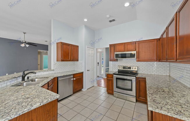 3 beds, 2 baths, 1,818 sqft, $2,395