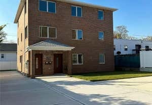 3 beds, 2 baths, 1,295 sqft, $3,100, Unit 3FL