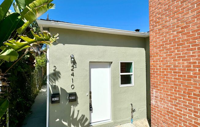 Adorable studio in South Park!