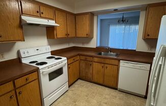 3 beds, 2.5 baths, $1,750, Unit Unit 17