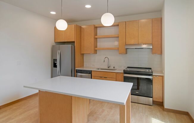 2 beds, 1 bath, 773 sqft, $1,310, Unit A223