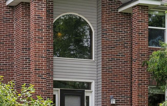 Gorgeous Single Family Home - June 1st Move in!