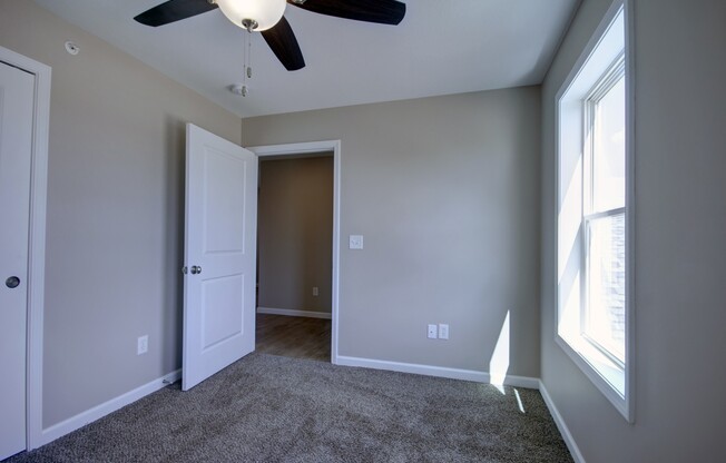 2 beds, 2 baths, 1,422 sqft, $1,700, Unit 1206-201