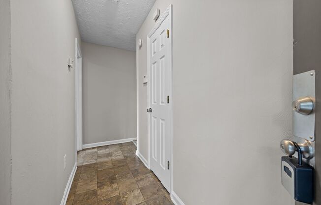 2 beds, 2 baths, 1,000 sqft, $1,147, Unit 421C