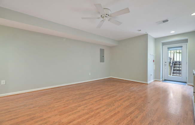 1360 KENYON ST NW