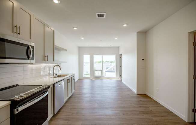 The Earl Apartments 1 Bed 1 Bath 644