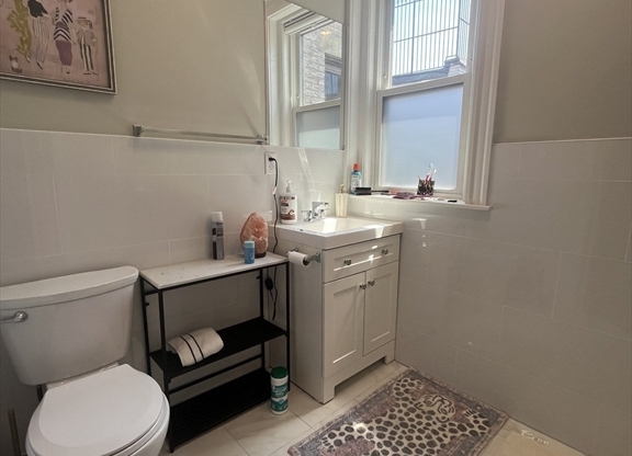 2 beds, 1 bath, $3,795, Unit 25