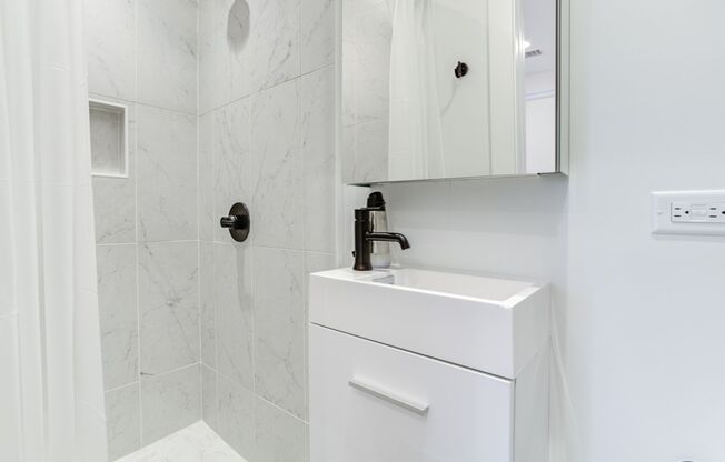 1 bed, 1 bath, 110 sqft, $1,490