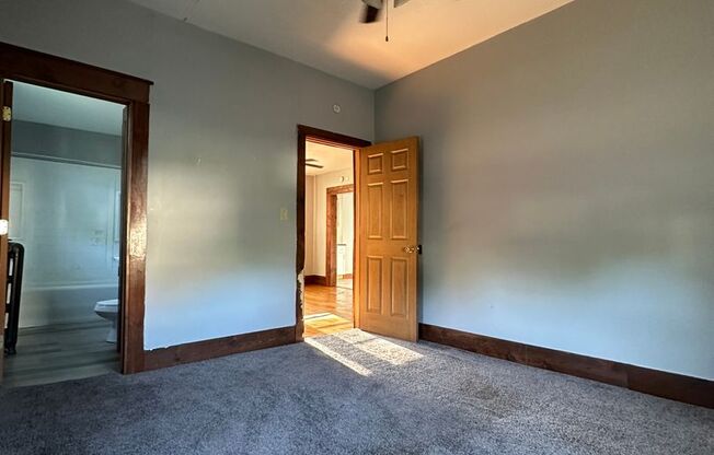 1 bed, 1 bath, $650, Unit Unit 4