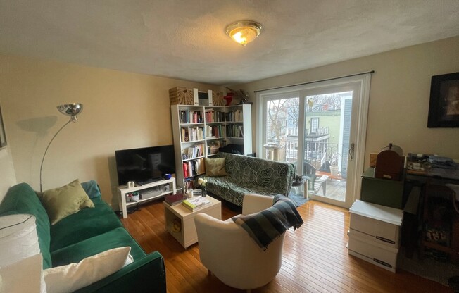 13 B SUFFOLK ST